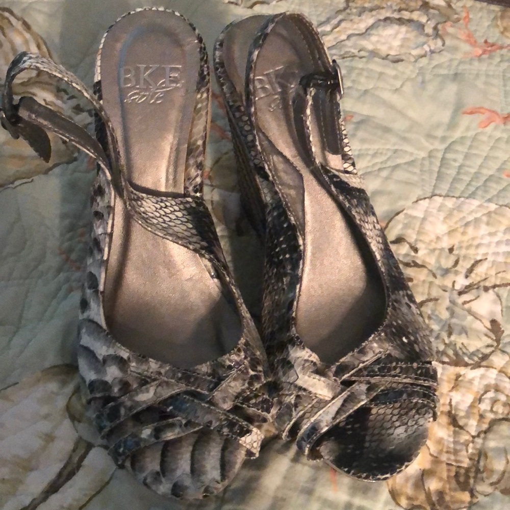 BKE Sole Wedge sandals